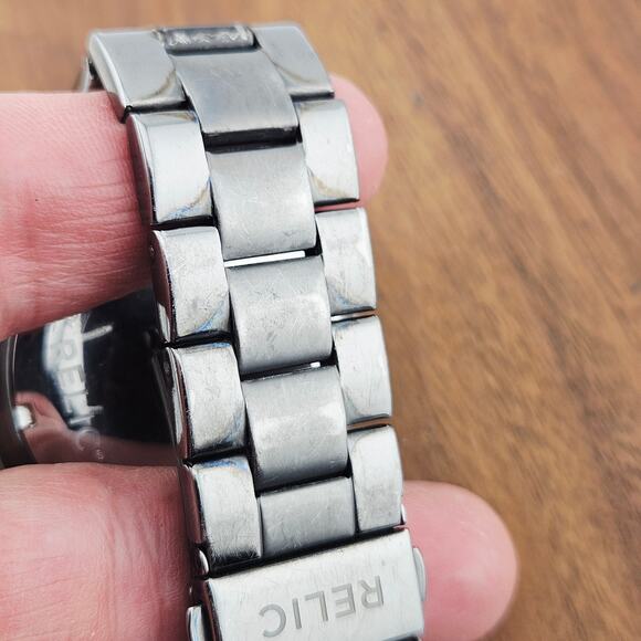 Relic By Fossil Men's Payton Three-Hand Date Dial Watch Gunmetal Roman Numeral - Picture 8 of 8